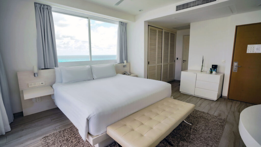 oleo-cancun-playa-standard-180-room-main