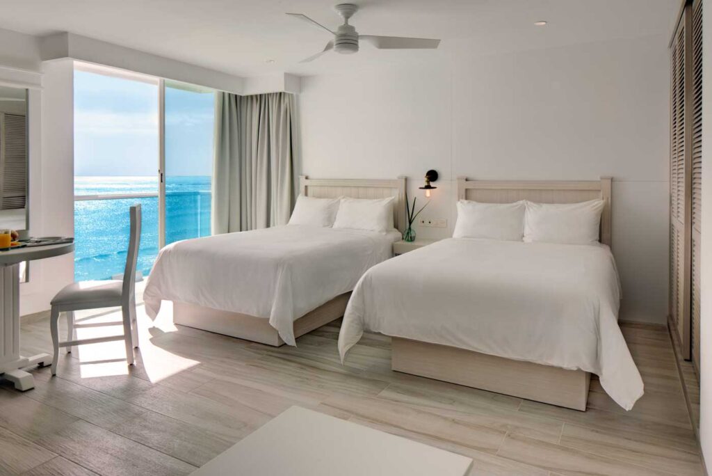 superior-ocean-view-hotel-oleo-playa-cancun_l